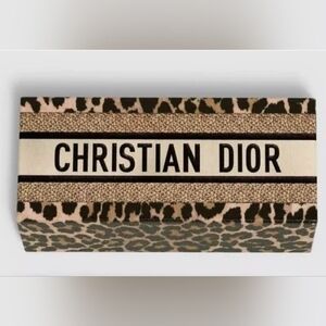 🦋Christian Dior Limited Edition Anim Mitzah Lipstick Holder Leopard Print…